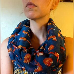 VIVIAN & VINCENT sheer Lightweight fox print infinity scarf